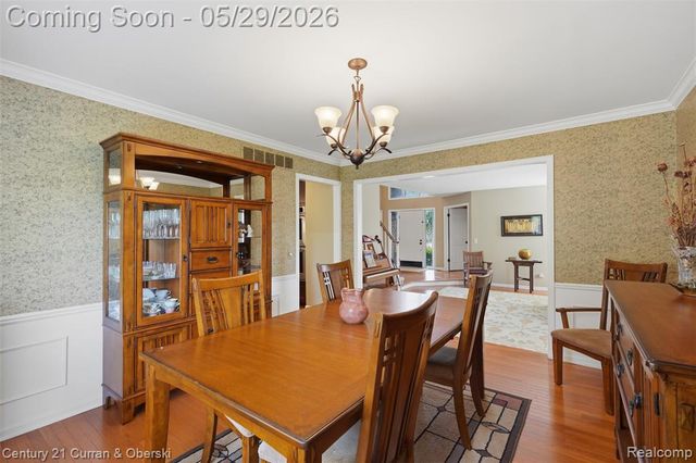 35975 King Edward Drive, Farmington Hills, MI 48331