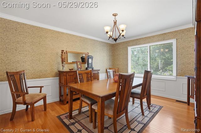 35975 King Edward Drive, Farmington Hills, MI 48331