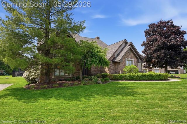 35975 King Edward Drive, Farmington Hills, MI 48331