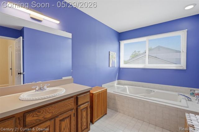35975 King Edward Drive, Farmington Hills, MI 48331