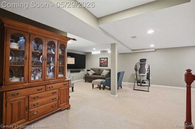 35975 King Edward Drive, Farmington Hills, MI 48331