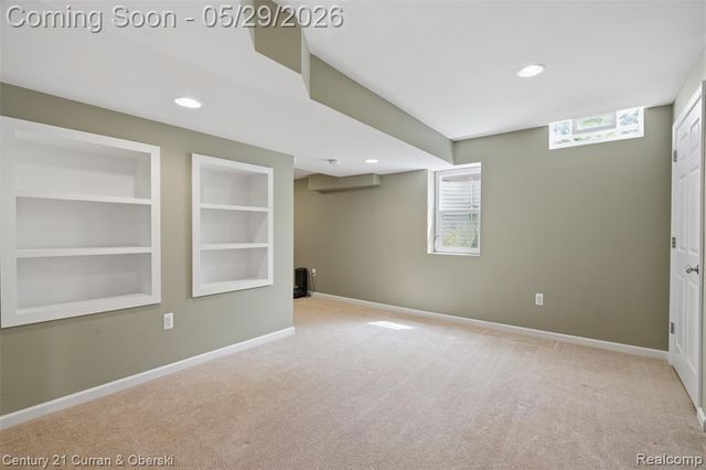 35975 King Edward Drive, Farmington Hills, MI 48331