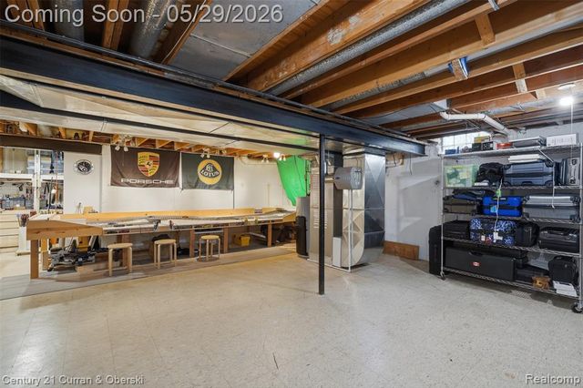 35975 King Edward Drive, Farmington Hills, MI 48331