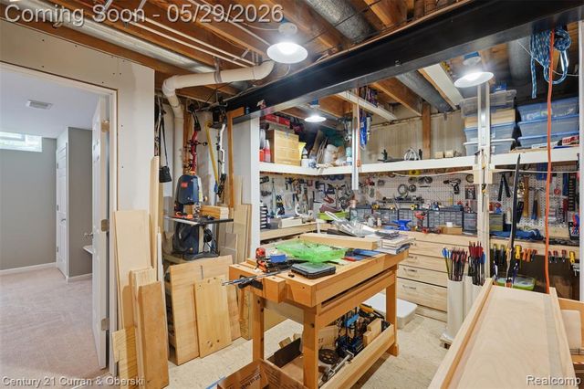 35975 King Edward Drive, Farmington Hills, MI 48331