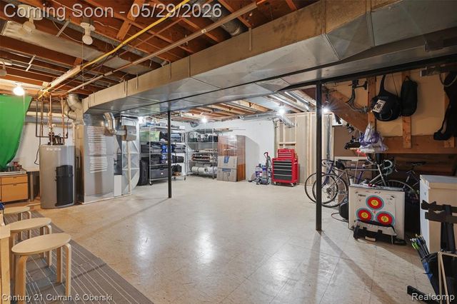 35975 King Edward Drive, Farmington Hills, MI 48331