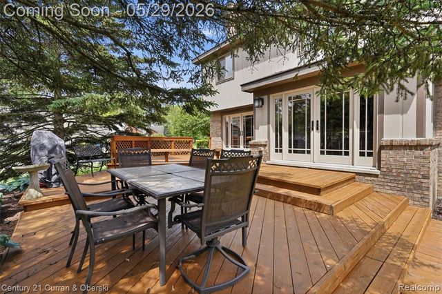 35975 King Edward Drive, Farmington Hills, MI 48331