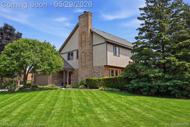 35975 King Edward Drive, Farmington Hills, MI 48331