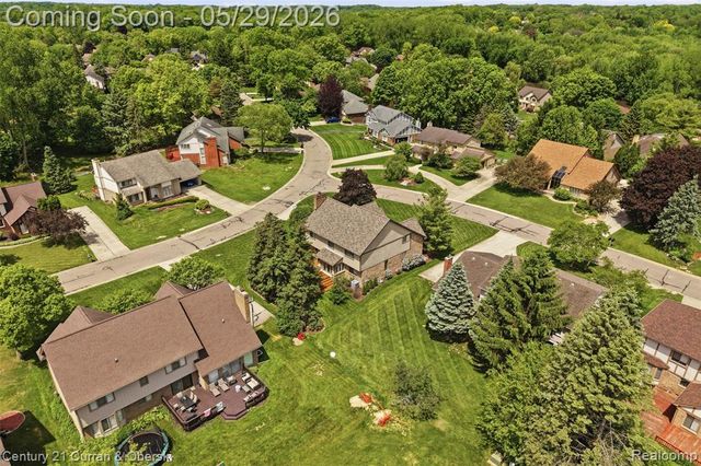 35975 King Edward Drive, Farmington Hills, MI 48331