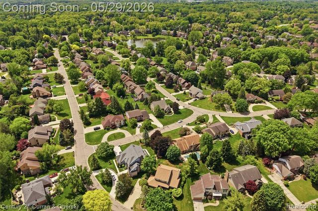 35975 King Edward Drive, Farmington Hills, MI 48331