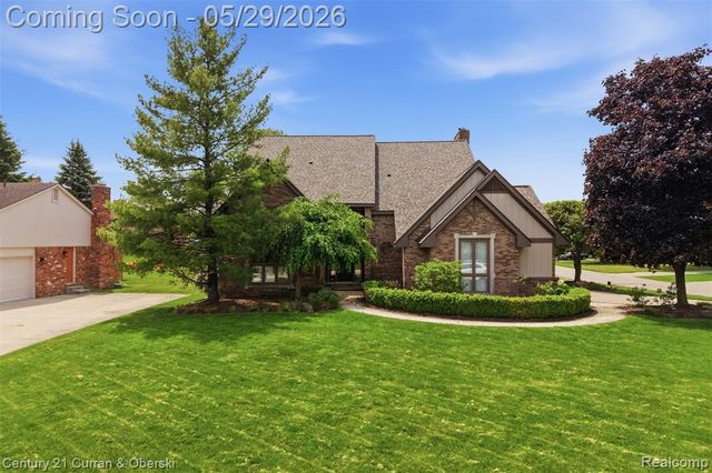 35975 King Edward Drive, Farmington Hills, MI 48331