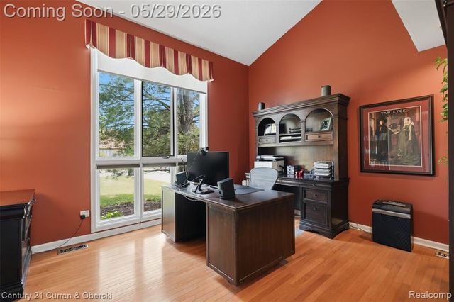 35975 King Edward Drive, Farmington Hills, MI 48331