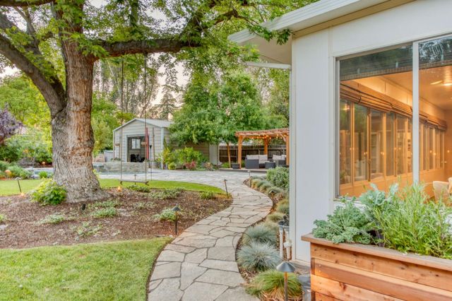 4687 N Wishon Avenue, Fresno, CA 93704