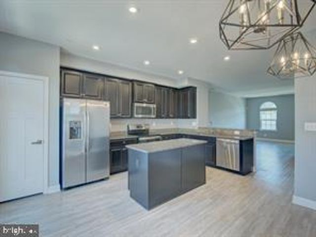 9940 NEW POINTE DR, Upper Marlboro, MD 20774