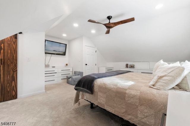 6 MacLennan Place, Fanwood Boro, NJ 07023