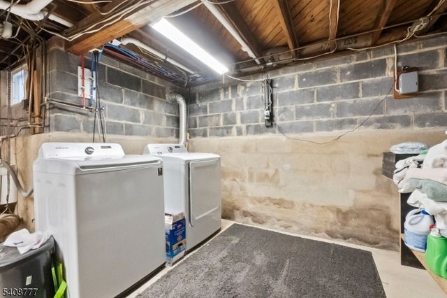 6 MacLennan Place, Fanwood Boro, NJ 07023