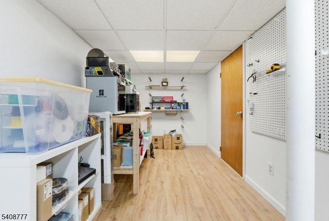 6 MacLennan Place, Fanwood Boro, NJ 07023