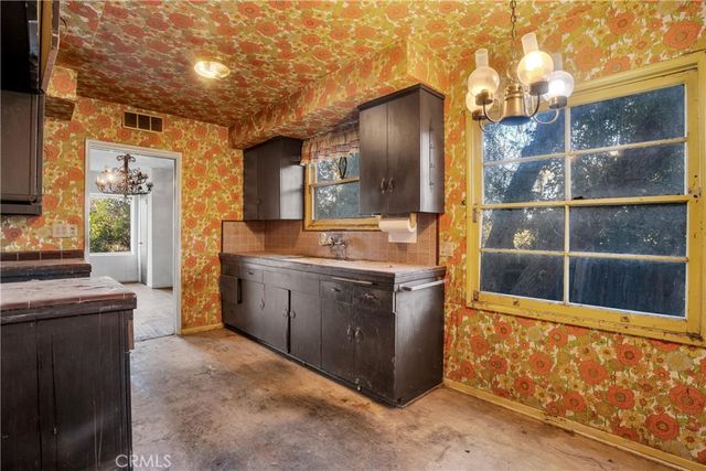 20922 Clarin Street, Woodland Hills, CA 91364