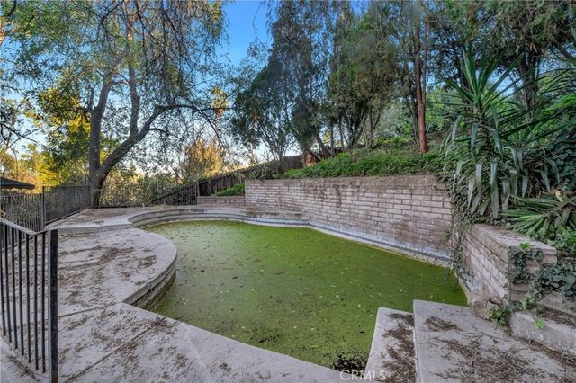 20922 Clarin Street, Woodland Hills, CA 91364