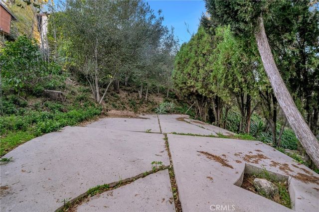 20922 Clarin Street, Woodland Hills, CA 91364