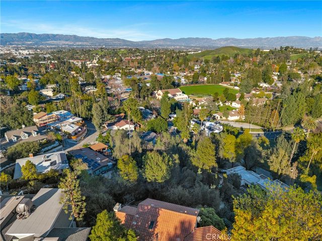 20922 Clarin Street, Woodland Hills, CA 91364