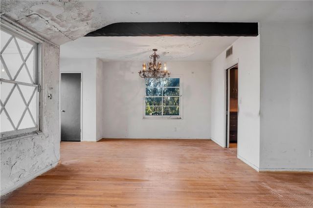 20922 Clarin Street, Woodland Hills, CA 91364