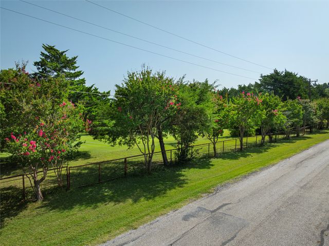 6 Highridge Farms Road, Lowry Crossing, TX 75069
