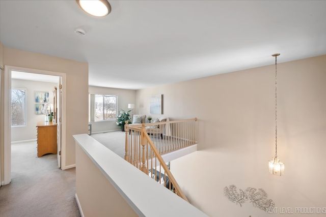 103 Locksley Drive, Streamwood, IL 60107