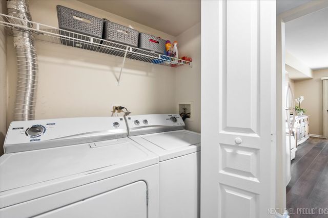 103 Locksley Drive, Streamwood, IL 60107