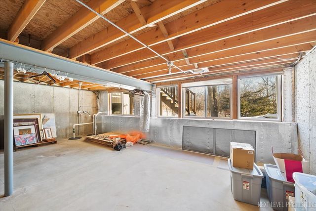 103 Locksley Drive, Streamwood, IL 60107