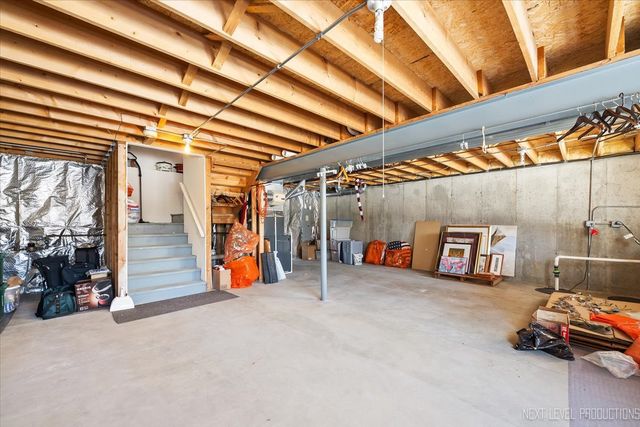 103 Locksley Drive, Streamwood, IL 60107