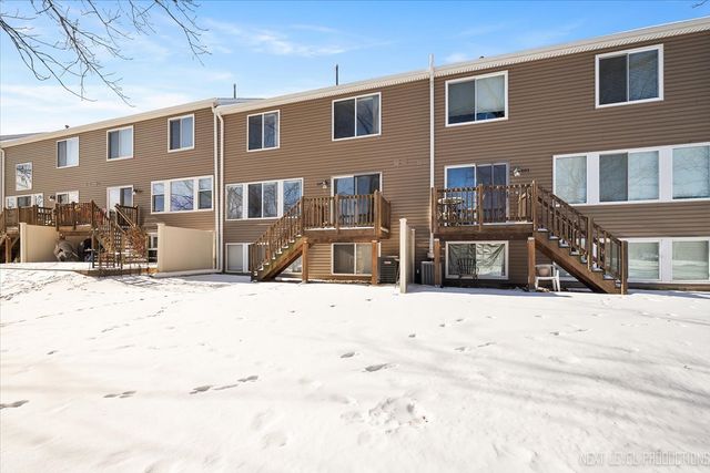 103 Locksley Drive, Streamwood, IL 60107