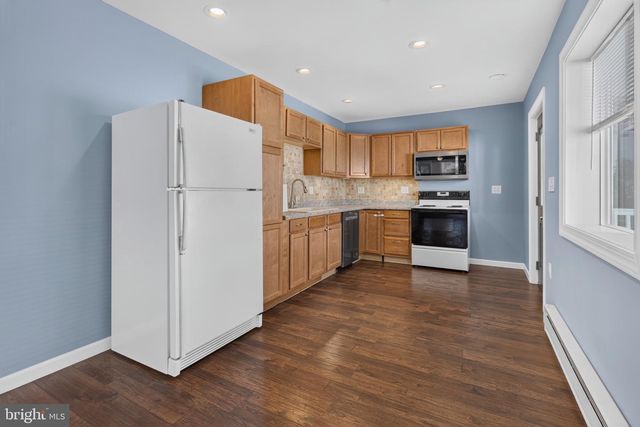 320 N RAILROAD ST, Tamaqua, PA 18252