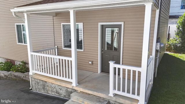 320 N RAILROAD ST, Tamaqua, PA 18252