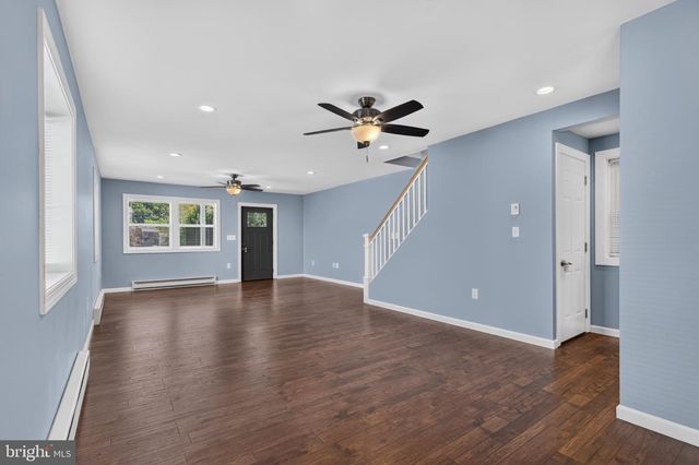 320 N RAILROAD ST, Tamaqua, PA 18252