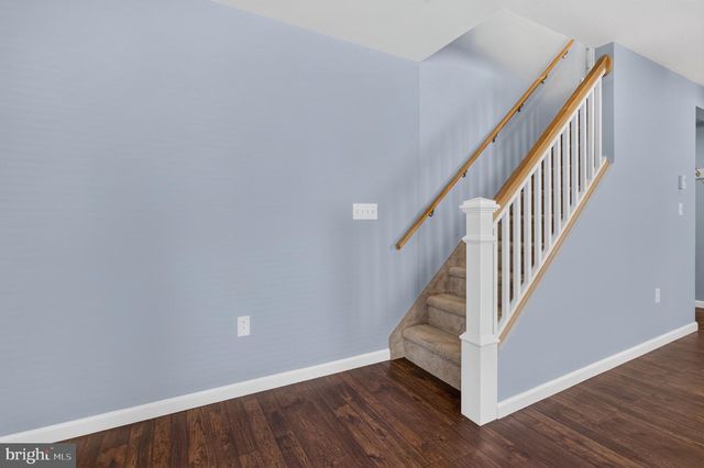 320 N RAILROAD ST, Tamaqua, PA 18252
