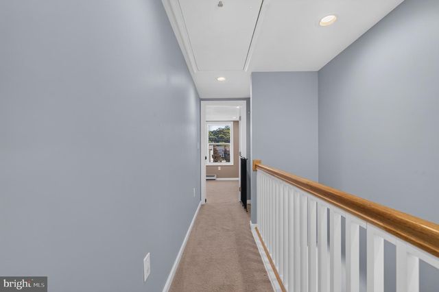 320 N RAILROAD ST, Tamaqua, PA 18252