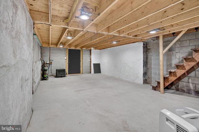 320 N RAILROAD ST, Tamaqua, PA 18252