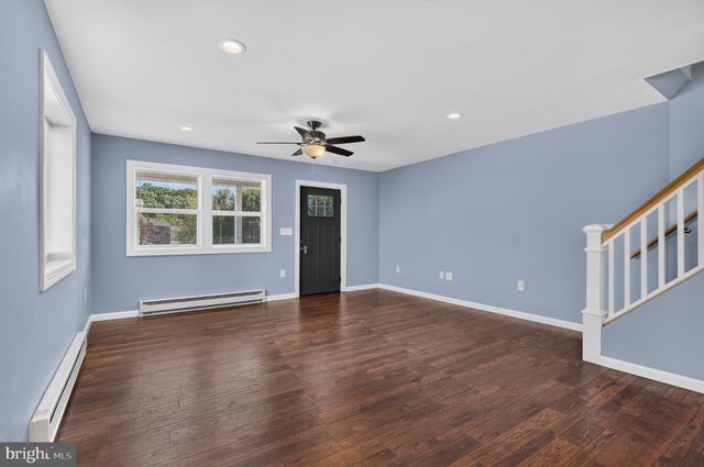 320 N RAILROAD ST, Tamaqua, PA 18252