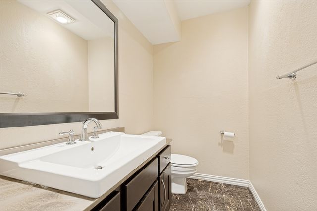 3635 Garden Brook Drive 14100, Farmers Branch, TX 75234