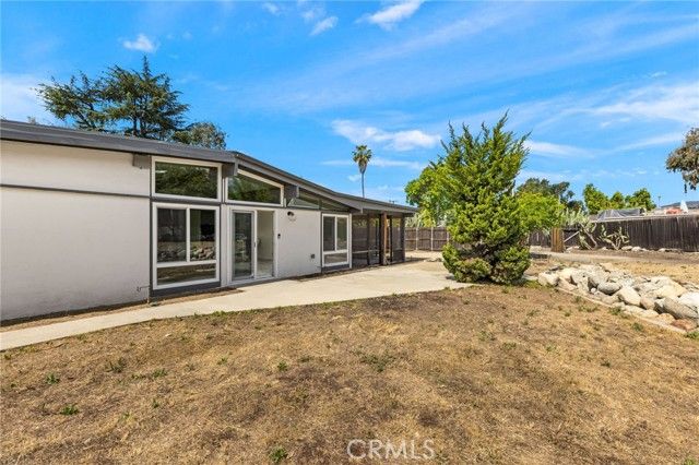 1690 N Mills, Claremont, CA 91711