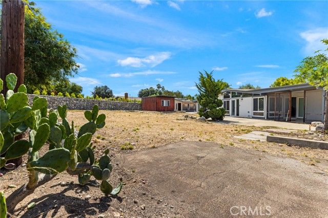 1690 N Mills, Claremont, CA 91711