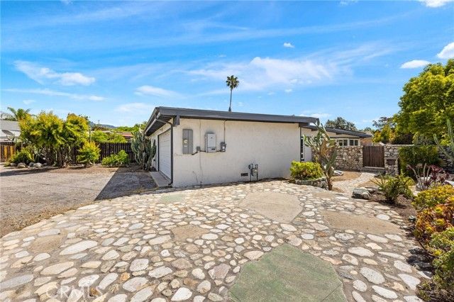 1690 N Mills, Claremont, CA 91711