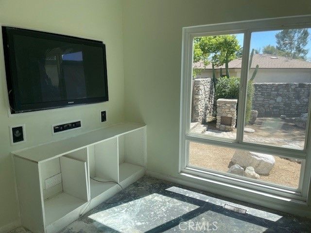 1690 N Mills, Claremont, CA 91711