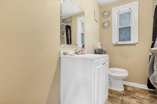 2261 Medina Avenue, Columbus, OH 43211