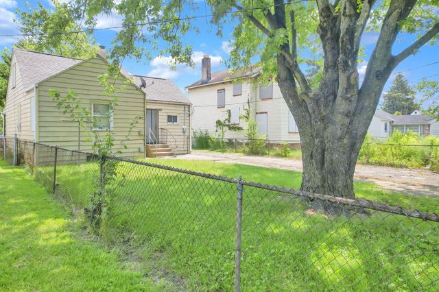 2261 Medina Avenue, Columbus, OH 43211