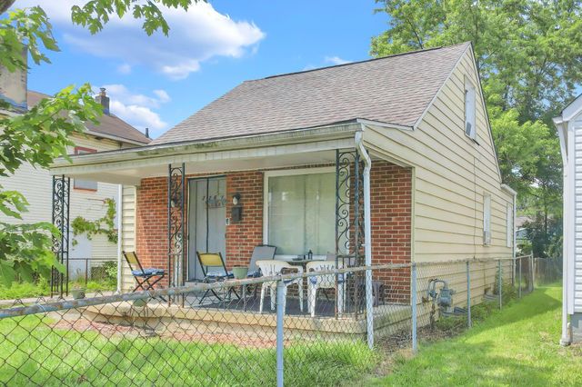 2261 Medina Avenue, Columbus, OH 43211