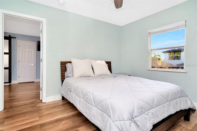 826 11TH AVENUE S APT 1, St Petersburg, FL 33701