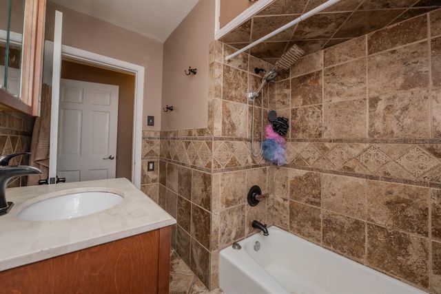 2202 COOKE AVENUE, Wichita Falls, TX 76308