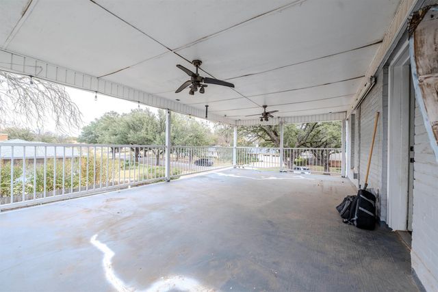 2202 COOKE AVENUE, Wichita Falls, TX 76308