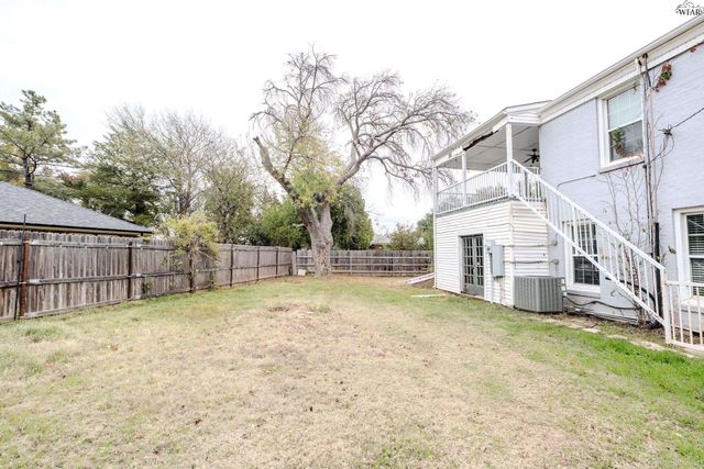 2202 COOKE AVENUE, Wichita Falls, TX 76308